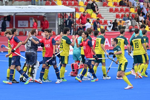 Hockey World Cup Belgium & The Netherlands 2026 - Men - Spain vs Australia team Australia and team Spain shaking hands before a hockey game between Spain and Australia , the second (out of three) matches during the group stage of the men 2026 Hockey World Cup , on Tuesday 18 August 2026 in Wavre , Belgium . PHOTO SPORTPIX Stijn Audooren Wavre Belfius Hockey Arena Waals-Brabant Belgium  Copyright: xSportpix.bex xStijnxAudoorenxStijnxAudoorenx