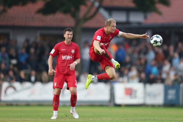 18.08.2026, Herren, Fussball, Saison 2026 2027, Regionalliga Bayern, 5. Spieltag: TSV Aubstadt - TSV 1860 Muenchen Steffen Behr ( 16, TSV Aubstadt) Sulzfeld Schulstadion Aubstadt (NGN Arena) Bayern Deutschland *** August 18, 2026, Men s, Soccer, 2026–2027 Season, Bavarian Regional League, Matchday 5: TSV Aubstadt vs. TSV 1860 Munich, Steffen Behr 16, TSV Aubstadt Sulzfeld, Schulstadion Aubstadt, NGN Arena, Bavaria, Germany