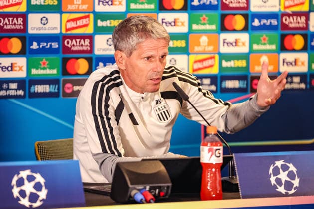 SOCCER - UEFA CL, Celtic vs LASK GLASGOW,SCOTLAND,18.AUG.26 - SOCCER - UEFA Champions League, play-off, Celtic Glasgow vs Linzer ASK, preview, press conference, PK, Pressekonferenz LASK. Image shows head coach Dietmar Kuehbauer (LASK).  GEPAxpictures xManuelxBinder