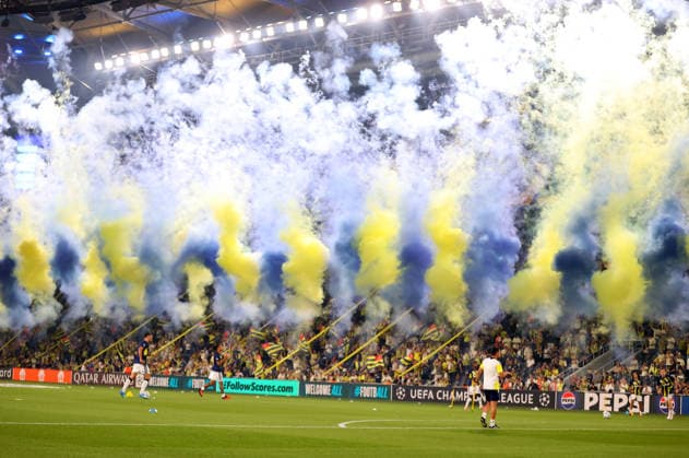 Fenerbahce v Olympique Lyonnais - UEFA Champions League ISTANBUL, TURKIYE - AUGUST 18: Fans display a choreography in the stands before the UEFA Champions League play-off round first-leg match between Fenerbahce and Olympique Lyonnais at Chobani Stadium on August 18, 2026, in Istanbul, Turkiye. Ali Atmaca Anadolu Istanbul Turkey. Editorial use only. Please get in touch for any other usage.  Copyright: x2026xAnadoluxAlixAtmacax