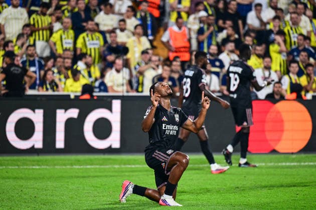 Fenerbahce v Olympique Lyonnais - UEFA Champions League ISTANBUL, TURKIYE - AUGUST 18: Lois Openda of Olympique Lyonnais celebrates after score a goal the UEFA Champions League play-off round first-leg match between Fenerbahce and Olympique Lyonnais at Chobani Stadium on August 18, 2026, in Istanbul, Turkiye. Cem Tekkesinoglu Anadolu Istanbul Turkey. Editorial use only. Please get in touch for any other usage.  Copyright: x2026xAnadoluxCemxTekkesinoglux