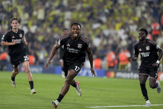 Fenerbahce v Olympique Lyonnais - UEFA Champions League ISTANBUL, TURKIYE - AUGUST 18: Olympique Lyonnais player Lois Openda (17) celebrates after scoring a goal during the UEFA Champions League play-off round first-leg match between Fenerbahce and Olympique Lyonnais at Chobani Stadium on August 18, 2026, in Istanbul, Turkiye. Arife Karakum Anadolu Istanbul Turkey. Editorial use only. Please get in touch for any other usage.  Copyright: x2026xAnadoluxArifexKarakumx