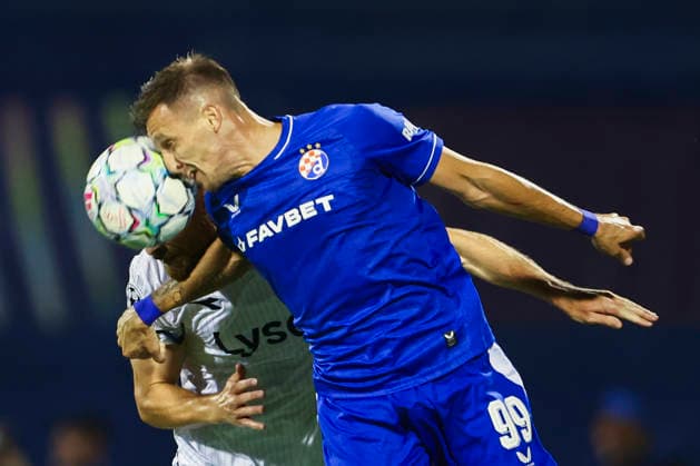 Champions League-kvalifisering, playoff: Dinamo Zagreb-Viking Zagreb 20260818. Dinamo Zagrebs Mislav Orsic og Vikings Sondre Bjorshol under playoff-kampen i Champions League-kvalifiseringen mellom Dinamo Zagreb og Viking pa Maksimir stadion. Foto: Nikola Krstic NTB Zagreb Kroatia EDITORIAL USE ONLY. RESTRICTED USE FOR BETTING COMPANIES Ref:_SPOecLVIfZXLQg.jpg *** Champions League Qualifying, Playoff: Dinamo Zagreb vs. Viking Zagreb, August 18, 2026. Dinamo Zagreb’s Mislav Oröic and Viking’s Sondre Bjørshol during the Champions League qualifying playoff match between Dinamo Zagreb and Viking at Maksimir Stadium. Photo: Nikola Krstic, NTB, Zagreb, Croatia. EDITORIAL USE ONLY RESTRICTED USE FOR BETTING COMPANIES  Copyright: xNikolaxKrsticx xNTBx