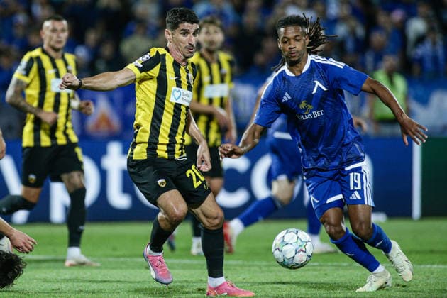 IPA87604806 - Levski s Mehdi Moubarik in action against AEK s Petros Mantalos during the Champions League playoff match between PFC Levski Sofia and AEK Athens FC at Vasil Levski Stadium in Sofia, Bulgaria, on August 18, 2026  Copyright: xIvanxSxIvanov IPAxSportx xx 87604806
