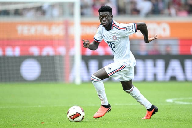 Bara Ndiaye (FC Bayern Muenchen) controls the Ball during the pre-Season Friendly match between 1.FC Heidenheim v FC Bayern Muenchen at Voith-Arena on August 18, 2026 in Heidenheim, Germany. (Photo by Harry Langer DeFodi Images) - *** Bara Ndiaye of FC Bayern Munich controls the ball during the preseason friendly match between 1. FC Heidenheim and FC Bayern Munich at the Voith Arena on August 18, 2026, in Heidenheim, Germany. Photo by Harry Langer, DeFodi Images