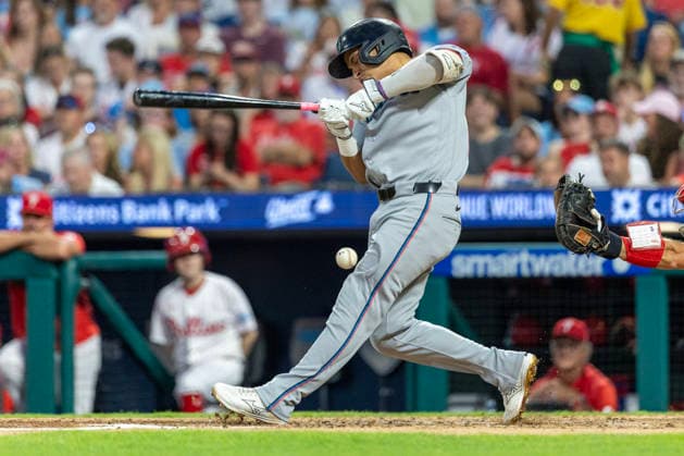 Miami Marlins Javier Sanoja reacts after bouncing the ball off of his knee during the fourth inning of a baseball game against the Philadelphia Phillies, Tuesday, Aug. 18, 2026, in Philadelphia, Pennsylvania.  PHI20260818011 LaurencexKesterson