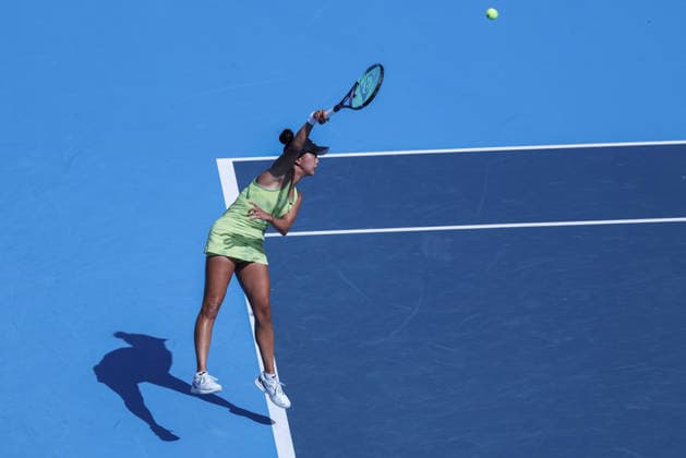 August 18, 2026, Mason, Ohio, U.S: Ann Li (USA) serves during TuesdayÃ¢â‚¬â ¢s third round at the Cincinnati Open at the Lindner Family Tennis Center , Mason, Oh. Mason U.S - ZUMAs304 20260818_zaf_s304_024 Copyright: xScottxStuartx