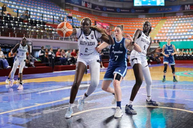 FIBA Women s Olympic Pre-Qualifying Tournament 2026 - South Sudan vs Argentina Adut Bulgak (L) and Maria Gakdeng (R) of South Sudan vie for the ball with Diana Cabrera of Argentina during the Group A game of the FIBA Women s Olympic Pre-Qualifying Tournament 2026 between South Sudan and Argentina in Guadalajara, Mexico, 18 August 2026. GUADALAJARA Mexico  Copyright: xFRANCISCOxGUASCOx
