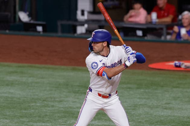 August 18, 2026, Arlington, Texas, USA: Texas Rangers center fielder EVAN CARTER (32) at bat in a baseball game, Tuesday, Aug. 18, 2026, in Arlington, Texas. Arlington USA - ZUMAa325 20260818_zsa_a325_015 Copyright: xDavidxBalleringxIix