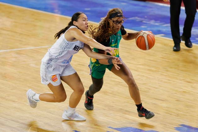 FIBA Women s Olympic Pre-Qualifying Tournament 2026 - New Zealand vs Brazil Pahlyss Hokianga (L) of New Zealand in action against Aaliyah Guyton (R) of Brazil during a Group A basketball game of the FIBA Women s Basketball World Cup 2026 Pre-Qualifying Tournament between New Zealand and Brazil at the Arena Astros in Guadalajara, Mexico, 18 August 2026. GUADALAJARA Mexico  Copyright: xFRANCISCOxGUASCOx