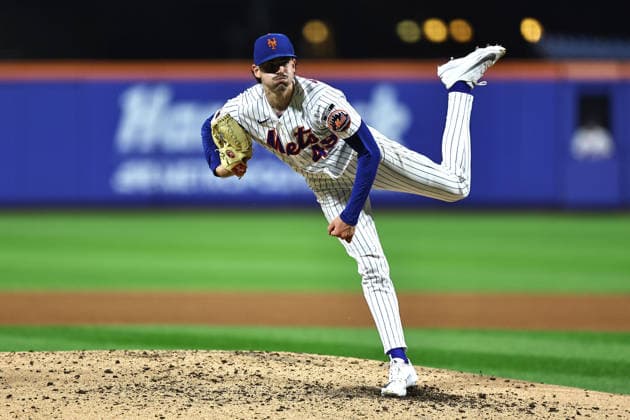 MLB, Baseball Herren, USA San Diego Padres Vs. New York Mets New York Mets starting pitcher Zach Thornton 49 throws during the fifth inning of a baseball game against the San Diego Padres at Citi Field in Flushing, New York, on August 18, 2026. New York City New York United States  Copyright: xGordonxDonovanx originalFilename:donovan-mlbsandi260818_npsEJ.jpg