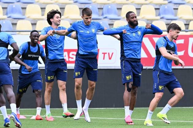 STVV s players pictured in action during a training session of Belgian soccer team Sint-Truidense V.V., Wednesday 19 August 2026 in Sint-Truiden, in preparations of the first leg of the play-off round for the UEFA Europa League league phase, against Cypriot team AC Omonoia Nicosia. JILLxDELSAUX  x183761502x