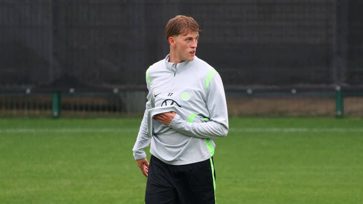 VfL Training Wolfsburg, 19.08.2026, Fußball, Herren, Saison 2026 2027, 2. BL, VfL Wolfsburg, Training. Neuzugang Alexander Bernhardsson (VfL Wolfsburg) Niedersachsen Deutschland *** VfL Wolfsburg Training, August 19, 2026, Soccer, Men s, 2026–2027 Season, 2. Bundesliga, VfL Wolfsburg, Training Session with New Signing Alexander Bernhardsson, VfL Wolfsburg, Lower Saxony, Germany