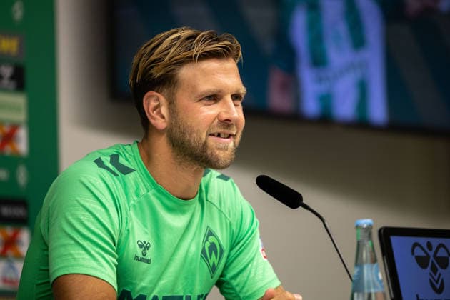 19.08.2026, GER, Fußball, Herren, 1. Bundesliga, Saison 2026 2027, Spielervorstellung, SV Werder Bremen Niclas Füllkrug ( Werder Bremen, 10) wird im Rahmen einer Pressekonferenz vorgestellt, Bremen Weserstadion Bremen Deutschland *** August 19, 2026, GER, Soccer, Men s, Bundesliga 1, 2026–2027 Season, Player Introduction, SV Werder Bremen s Niclas Füllkrug (No. 10) is introduced at a press conference, Weserstadion, Bremen, Germany Copyright: xNordphotox xMaasx