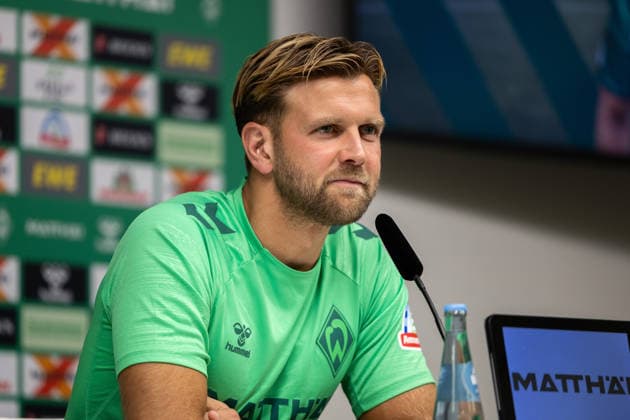 19.08.2026, GER, Fußball, Herren, 1. Bundesliga, Saison 2026 2027, Spielervorstellung, SV Werder Bremen Niclas Füllkrug ( Werder Bremen, 10) wird im Rahmen einer Pressekonferenz vorgestellt, Bremen Weserstadion Bremen Deutschland *** August 19, 2026, GER, Soccer, Men s, 1. Bundesliga, 2026–2027 Season, Player Introduction, SV Werder Bremen s Niclas Füllkrug, No. 10, is introduced at a press conference at the Weserstadion in Bremen, Germany Copyright: xNordphotox xMaasx
