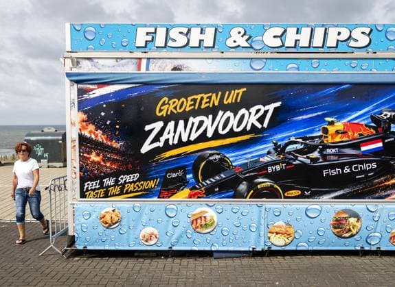 ZANDVOORT - A fish stall is decorated in the run-up to the Dutch Grand Prix. The Formula 1 circus is descending on the Dutch seaside town once again. REMKO DE WAAL ANP xVIxANPxSportx xxANPxIVx 565818871 originalFilename: 565818871.jpg