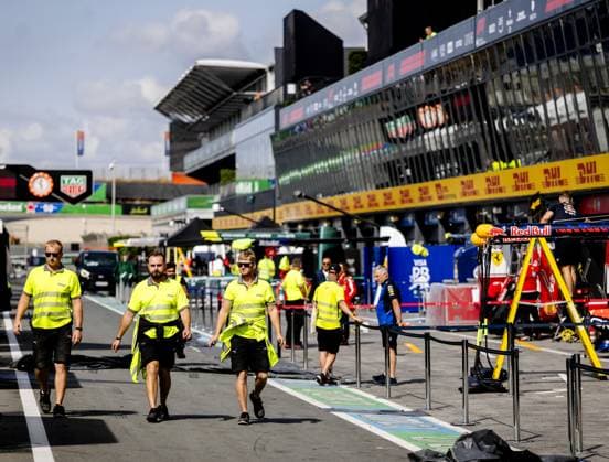 ZANDVOORT - The pit lane in the run-up to the Dutch Grand Prix. The Formula 1 circus descends on the Dutch seaside town once again. SEM VAN DER WAL ANP xVIxANPxSportx xxANPxIVx 565818889 originalFilename: 565818889.jpg
