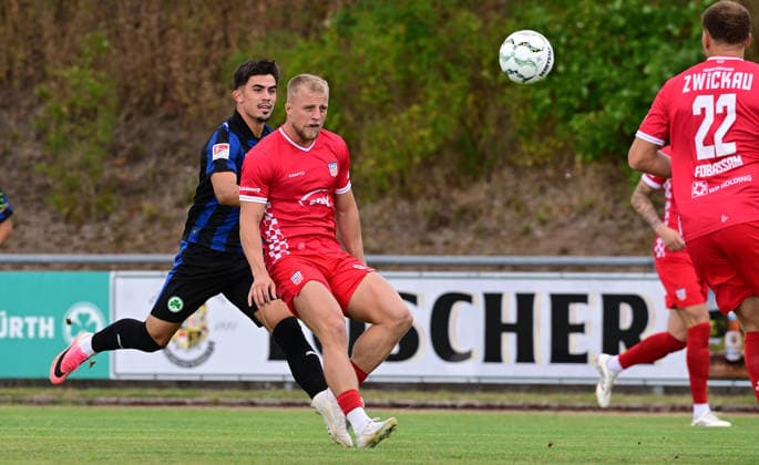 18.08.2026 - Fussball - 2. Bundesliga - Saison 2026 2027 - SpVgg Greuther Fürth Fuerth ( Kleeblatt ) - Training - - xwoxzix - Aaron Keller (11, SpVgg Greuther Fürth ) Theo Gunnar Martens (11, FSV Zwickau ) *** August 18, 2026 Soccer 2. Bundesliga 2026–2027 Season SpVgg Greuther Fürth Fürth Kleeblatt Training xwoxzix Aaron Keller 11, SpVgg Greuther Fürth Theo Gunnar Martens 11, FSV Zwickau