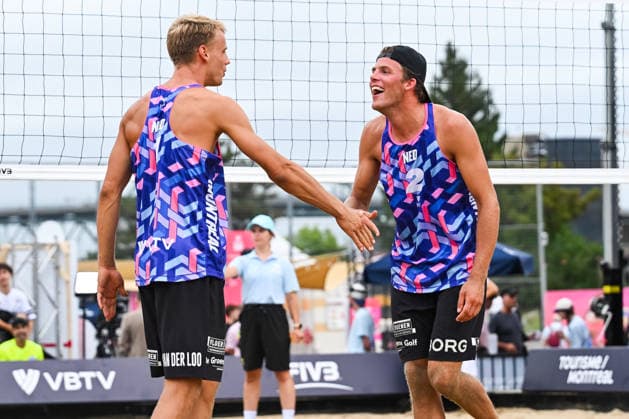 MONTREAL, QC - AUGUST 19: Mees Sengers (NED) celebrates a point with Sam van Der Loo (NED) during a qualification match at Beach Pro Tour Montreal Elite 16 on August 19, 2026 at Parc Jean-Drapeau in Montreal, QC (Photo by David Kirouac Icon Sportswire) VOLLEYBALL: AUG 19 Beach Pro Tour Montreal Elite 16 EDITORIAL USE ONLY Icon26081900526