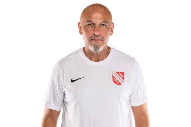 Torwarttrainer Ergin Ecir, DFB 3. Liga 2026 2027, TSV Havelse 1912 e.V., Media Day, 23.07.2026, Foto: Socrates Tassos picture-alliance DFB TSV Havelse 1912 2026 Studio Portraits *** Goalkeeper Coach Ergin Ecir, DFB 3rd Division 2026–2027, TSV Havelse 1912 e.V., Media Day, July 23, 2026, Photo by Socrates Tassos, picture alliance, DFB, TSV Havelse 1912, 2026, Studio Portraits
