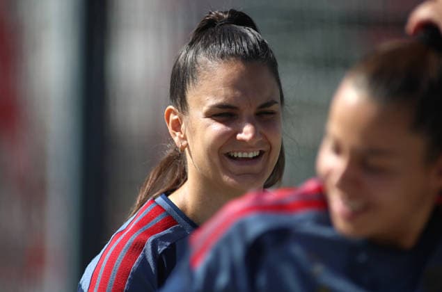 Fussball, Frauen, Saison 2026 2027, FC Bayern München, Training, Campus Jovana Damnjanovic (FC Bayern München) Kopf, Portrait, lacht, lachend *** Soccer, Women, 2026–2027 Season, FC Bayern Munich, Training, Campus Jovana Damnjanovic, FC Bayern Munich Captain, Portrait, laughing, with a smile