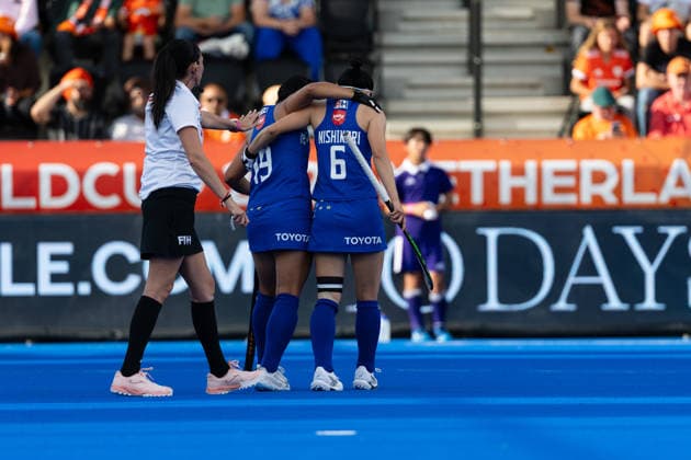 Netherlands Women v Japan Women - FIH Hockey World Cup AMSTELVEEN, NETHERLANDS - AUGUST 19: Maho Ueno and Emi Nishikori of Japan during the FIH Hockey World Cup match between Netherlands Women and Japan Women at Wagener Stadion on August 19, 2026 in Amstelveen, Netherlands. Amstelveen Wagener Stadion Netherlands Content not available for redistribution in The Netherlands directly or indirectly through any third parties. Copyright: xMarcelxvanxPlateringenx