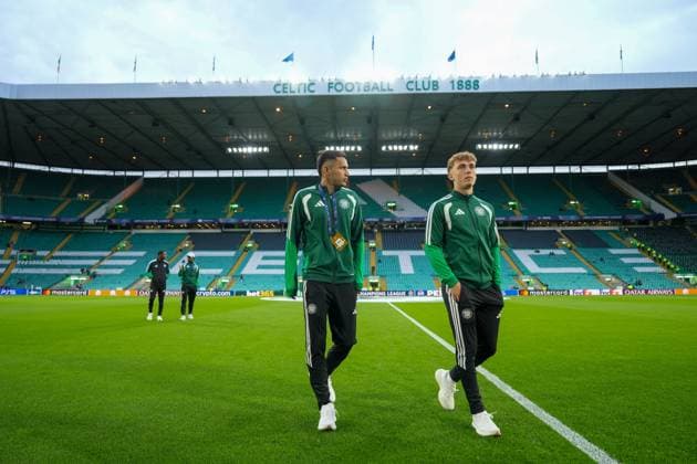 Camilo Duran & Callum Osmand of Celtic on the pitch at Celtic Park. Celtic v LASK, UEFA Champions League, Play Off Round, First Leg, Football, Celtic Park, Glasgow, Scotland, UK - 19 Aug 2026Glasgow Celtic Park United Kingdom  Copyright: xStuartxWallace Shutterstockx 17104271q