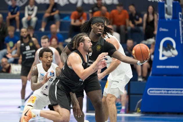 DeLonnie Hunt (MBC, 3), Devin Askew (Braunschweig, 5), Zaba Bangala (Braunschweig, 0), Syntainics MBC vs. Basketball Löwen Braunschweig, Testspiel, Saisonvorbereitung, Basketball, Bundesliga, Maenner, Saison 2026 27, 19.08.2026. Weißenfels Stadthalle Sachsen-Anhalt Deutschland *** DeLonnie Hunt MBC, 3, Devin Askew Braunschweig, 5, Zaba Bangala Braunschweig, 0, Syntainics MBC vs. Basketball Löwen Braunschweig, Exhibition Game, Preseason, Basketball, Bundesliga, Men, 2026–27 Season, August 19, 2026, Weißenfels City Hall, Saxony-Anhalt, Germany