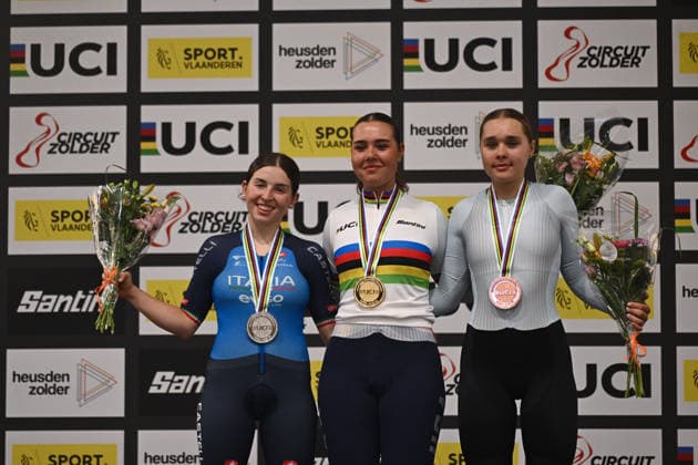 2026 UCI Junior Track World Championships Picture by Mathew Wells SWpix.com - 19 08 2026 - Cycling - 2026 UCI Junior Track World Championships - Heusden-Zolder, Flanders, Belgium - Women Scratch Race Final - Emma Louise Jimenez Palos of United States wins the Gold Medal with Agata Campana of Italy receiving the silver medal and Angelina Novolodskaya of Athlete Individual Neutral receives the Bronze Medal Copyright: x xSWpix.comx(t axPhotographyxHubxLtd)xMathewxWells SWpix.comx SWP-3030-18235
