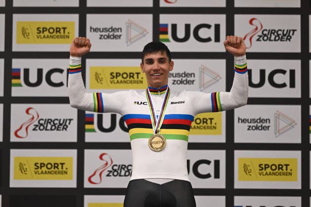 2026 UCI Junior Track World Championships Picture by Mathew Wells SWpix.com - 19 08 2026 - Cycling - 2026 UCI Junior Track World Championships - Heusden-Zolder, Flanders, Belgium - Men™s Scratch Race Final - Raul Esch of Germany wins the gold medal Copyright: x xSWpix.comx(t axPhotographyxHubxLtd)xMathewxWells SWpix.comx SWP-3030-18239