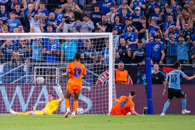 Roman Cerepkai scores a goal during Champions League qualifying playoff match, SK Slovan Bratislava - NK Celje , 19. august 2026, Tehelne pole Stadium, Bratislava, Slovakia Copyright: xMICHALxFAJT,ZOSPORTU.SKx MAR_8120