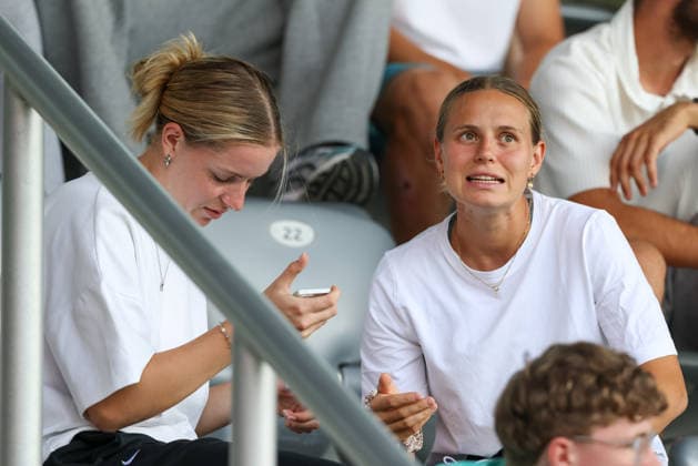 Klara Buehl (FC Bayern Muenchen, 17) und Alara Sehitler (FC Bayern Muenchen, 14) auf der Tribuene, GER, FC Bayern Muenchen U19 vs. VfB Stuttgart U19, Fussball, U19 DFB-Nachwuchsliga, Gruppe D, 3. Spieltag, Saison 2026 2027, 19.08.2026, DFL DFB REGULATIONS PROHIBIT ANY USE OF PHOTOGRAPHS as IMAGE SEQUENCES and or QUASI-VIDEO, GER, FC Bayern Muenchen U19 vs. VfB Stuttgart U19, Fussball, U19 DFB-Nachwuchsliga, Gruppe D, 3. Spieltag, Saison 2026 2027, 19.08.2026 Muenchen *** Klara Buehl of FC Bayern Munich, 17, and Alara Sehitler of FC Bayern Munich, 14, in the stands, GER, FC Bayern Munich U19 vs. VfB Stuttgart U19, soccer, U19 DFB Youth League, Group D, Matchday 3, 2026–2027 season, August 19, 2026, DFL and DFB regulations prohibit any use of photographs as image sequences and or quasi-video, GER, FC Bayern Munich U19 vs. VfB Stuttgart U19, soccer, U19 DFB Youth League, Group D, Matchday 3, 2026–2027 Season, August 19, 2026, Munich Copyright: xEibner-Pressefoto JennixMaulx EP_JML
