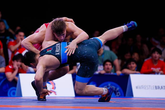 U20 World Championships 82kg GR - Szabolcs Istvan Szinay (HUN) df. Alireza Abbas Mohammad Hosseini (IRI) *** U20 World Championships, 82 kg, Greco-Roman: Szabolcs Istvan Szinay (HUN) defeated Alireza Abbas Mohammad Hosseini (IRI) Copyright: xKostadinxAndonovx