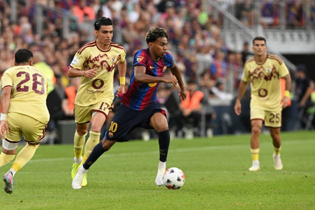 FC Barcelona, Barca v AL-AHLY FC SPOTIFY CAMP NOU. BARCELONA Aug 19,2026 FC BARCELONA vs AL-ALHY FC AUG 19 ,2026 Lamine Yamal (10) of FC Barcelona during the match between FC Barcelona and Al-Alhy FC corresponding to the Joan Gamper Trophy at Spotify Camp Nou in Barcelona, Spain. Barcelona ESP Copyright: xS.xRosx