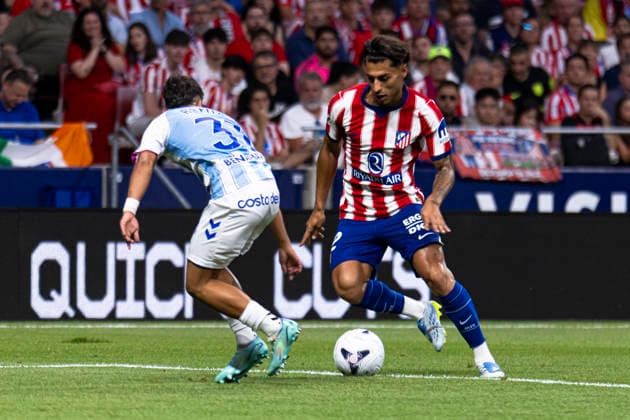 ESP: Atletico de Madrid v Malaga CF La Liga EA Sports Carlos Martinez of Atletico de Madrid is defended by Rafael Garrido Hierro of Malaga during a Liga EA Sports match between Atletico de Madrid and Malaga CF at Estadio Riyadh Air Metropolitano on August 19, 2026 in Madrid, Spain. Madrid Madrid Spain Football *** ESP Atlético de Madrid vs. Málaga CF La Liga EA Sports Carlos Martínez of Atlético de Madrid is defended by Rafael Garrido Hierro of Málaga during an EA Sports La Liga match between Atlético de Madrid and Málaga CF at Estadio Riyadh Air Metropolitano on August 19, 2026, in Madrid, Spain Madrid Madrid Spain Soccer Copyright: xAlejandroxMatiasx