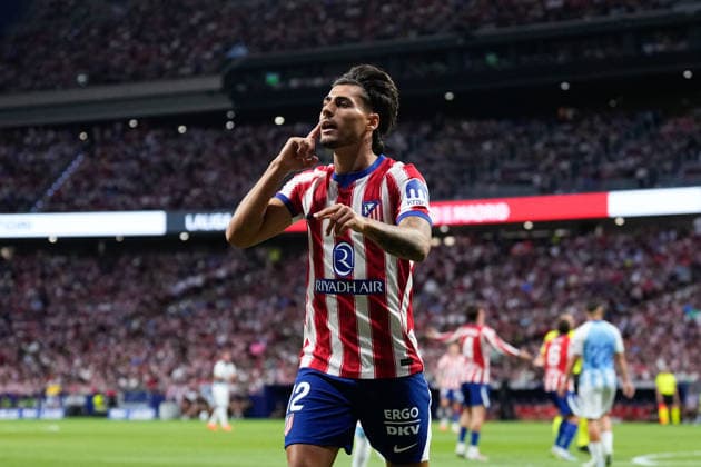 August 19, 2026, Madrid, Madrid, Spain: Carlos Martin of Atletico de Madrid protests during the Spanish League, LaLiga EA Sports, football match played between Atletico de Madrid and Malaga CF at Riyadh Air Metropolitano stadium on August 19, 2026, in Madrid, Spain. Madrid Spain - ZUMAa181 20260819_zaa_a181_098 Copyright: xDennisxAgyemanx