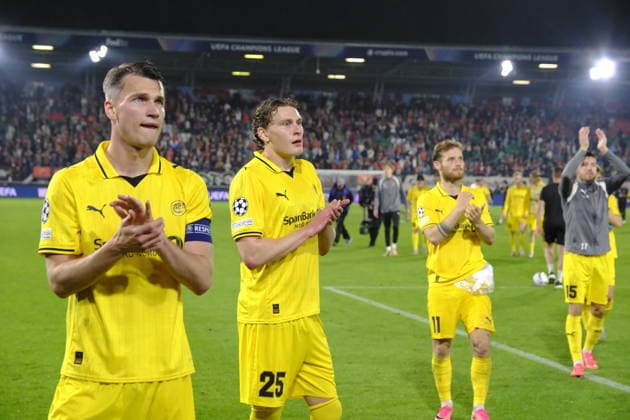 Champions League-kvalifisering, playoff: NEC Nijmegen - Bodo Glimt Nijmegen 20260819. Bodo Glimts Odin Bjortuft, Isak Määttä og Ole Didrik Blomberg etter playoff-kampen i Champions League-kvalifiseringen mellom mellom NEC Nijmegen og Bodo Glimt pa Goffertstadion. Foto: Patrick Post NTB Nijmegen Nederland EDITORIAL USE ONLY. RESTRICTED USE FOR BETTING COMPANIES Ref:_SPOaYxNvMuHc2c.jpg *** Champions League Qualifying, Playoff: NEC Nijmegen vs. Bodo Glimt, Nijmegen, August 19, 2026. Bodo Glimt s Odin Bjortuft, Isak Määttä, and Ole Didrik Blomberg after the Champions League qualifying playoff match between NEC Nijmegen and Bodo Glimt at Goffert Stadium. Photo: Patrick Post, NTB, Nijmegen, Netherlands. EDITORIAL USE ONLY. RESTRICTED USE FOR BETTING COMPANIES.  Copyright: xPatrickxPostx xNTBx