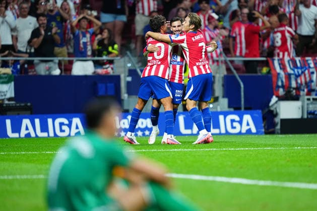 Atletico Madrid v Malaga CF - LaLiga EA Sports MD1 Alex Baena of Atletico Madrid celebrates his team s second goal with Giuliano Simeone of Atletico Madrid and Lee Kang-In of Atletico Madrid during the LaLiga EA Sports match between Atletico Madrid and Malaga CF at Metropolitano Stadium on August 19, 2026 in Madrid, Spain. Madrid Metropolitano Stadium Madrid Spain Copyright: xGokhanxTanerx xPSxImagesxGokhanxTanerx