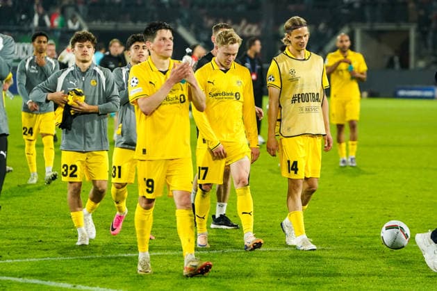2026-08-19 NEC Nijmegen v Bodo Glimt - UEFA Champions League Play-offs - 1st leg NIJMEGEN, NETHERLANDS - AUGUST 19: Sondre Brunstad Fet of FK Bodo Glimt, Ola Brynhildsen of FK Bodo Glimt, Ulrik Saltnes of FK Bodo Glimt during the UEFA Champions League Play-offs - 1st leg match between NEC Nijmegen and Bodo Glimt at Goffertstadion on August 19, 2026 in Nijmegen, Netherlands. Nijmegen Goffertstadion Netherlands Content not available for redistribution in The Netherlands directly or indirectly through any third parties. Copyright: xAndrexWeeningx