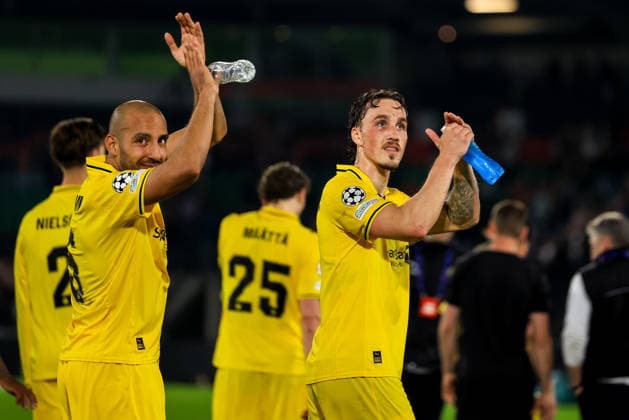 NIJMEGEN, NETHERLANDS - AUGUST 19: Haitam Aleesami of FK Bodo Glimt and Andreas Helmersen of FK Bodo Glimt applaud the fans after the UEFA Champions League 2026 27 play-offs first leg match between N.E.C. Nijmegen and FK Bodo Glimt at Goffertstadion on August 19, 2026 in Nijmegen, Netherlands.  Copyright: xRenexNijhuis MBxMediax