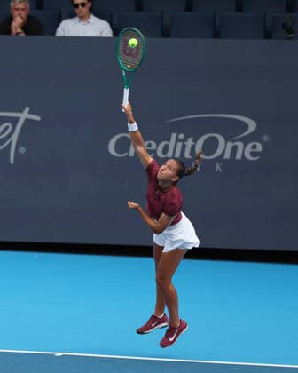 August 19, 2026, Mason, Ohio, USA: DIANE PARRY of France during the match against I. Swiatek of Poland in the fourth round of tennis tournament WTA, Tennis Damen 1000 Cincinnati Open in Mason, USA. Parry lost 3:6, 3:6. Mason USA - ZUMAc278 20260819_zsp_c278_008 Copyright: xMarcinxCholewinskix