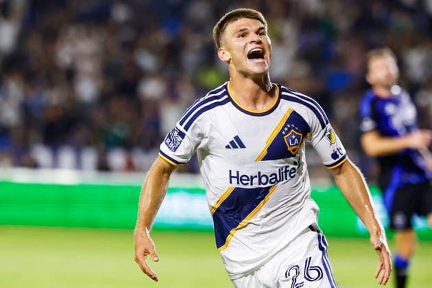 MLS, Fussball Herren, USA Soccer - LA Galaxy vs San Jose Earthquakes LA Galaxy defender Harbor Miller reacts to assisting on a goal in the second half during an Major League Soccer (MLS) match between the LA Galaxy and the San Jose Earthquakes in Carson, California, USA, 19 August 2026. CARSON CALIFORNIA United States  Copyright: xCHRISxTORRESx
