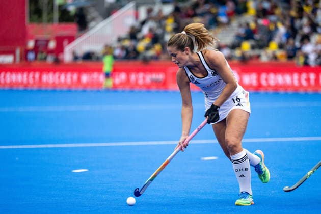 19.08.2026, BEL, Hockey, Frauen, FIH Weltmeisterschaft, Länderspiel, USA vs Deutschland Sonja Zimmermann ( Deutschland, 16 ) am Ball, Wavre Belfius Arena Wallonisch-Brabant Belgien *** August 19, 2026, BEL, Hockey, Women, FIH World Championship, International Match, USA vs. Germany; Sonja Zimmermann (Germany), No. 16, Wavre Belfius Arena, Walloon Brabant, Belgium Copyright: xNordphoto Memmlerx