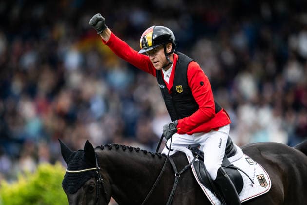 260820 Marcus Ehning of Germany with horse Coolio celebrates after competing in the team and individual jumping qualifier round two during day 10 of the 2026 FEI World Championshipson August 20, 2026 in Aachen. Photo: Emma Wallskog BILDBYRAN kod EW EW0692 ridsport equestrian rid-vm 2026 2026 fei world championships bbeng ridsport-vm hoppning jumping jubel *** August 20, 2026: Marcus Ehning of Germany, riding Coolio, celebrates after competing in the second round of the team and individual show jumping qualifiers on Day 10 of the 2026 FEI World Championships in Aachen on August 20, 2026 in Aachen. Photo by Emma Wallskog. BILDBYRAN code EW EW0692. equestrian sports, 2026 World Championships, 2026 FEI World Championships, BBENG, equestrian sports, World Championships, show jumping, celebration  Copyright: EMMAxWALLSKOG BB260820EW032