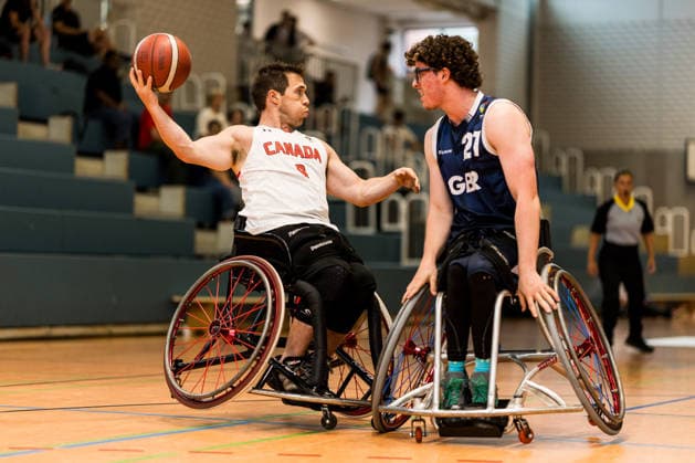 COLOGNE, GERMANY - AUGUST 20: Colin Higgins (Canada, 9) controls the ball against Oscar Knight (Great Britain, 21) during a mens Nations Cup Cologne match between Canada vs. Great Britain at Sporthalle am Bergischen Ring on August 20, 2026 in Cologne, Germany. North Rhine Westphalia Germany Copyright: xSteffiexWunderlx