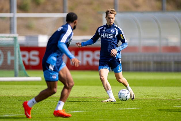 20.08.2026, Fussball, Training des FC Schalke 04. Finn Porath (FC Schalke 04). Gelsenkirchen Trainingsgelände FC Schalke 04 NRW Deutschland xRHR-FOTO YYx *** August 20, 2026, Soccer, FC Schalke 04 practice, Finn Porath, FC Schalke 04, Gelsenkirchen, FC Schalke 04 training facility, North Rhine-Westphalia, Germany, xRHR, PHOTO YYx Copyright: RHR-FOTOx RHR-FOTO YY
