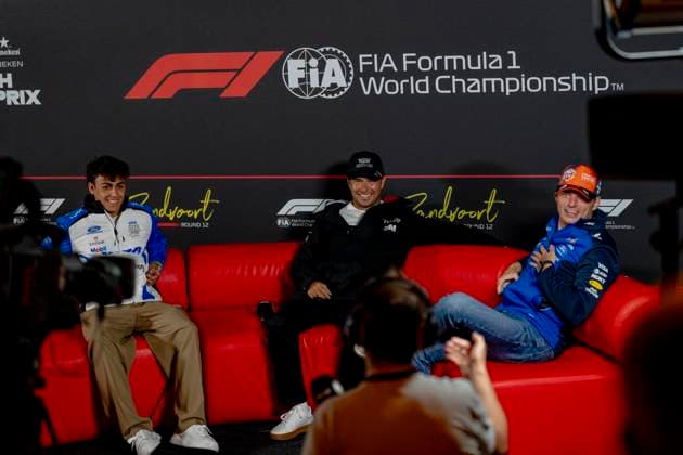 ZANDVOORT - Formule 1 rijder Arvid Lindblad of Visa Cash App Racing Bulls Formula One Team, Formule 1 rijder Sergio Perez of Cadillac Formula 1 Team, Formule 1 rijder Max Verstappen of Oracle Red Bull Racing tijdens de persconferentie tijdens de Formule 1 Zandvoort op het Circuit Zandvoort op 20 augustus 2026 in Zandvoort, Nederland. - *** ZANDVOORT Formula 1 driver Arvid Lindblad of the Visa Cash App Racing Bulls Formula One Team, Formula 1 driver Sergio Perez of the Cadillac Formula 1 Team, Formula 1 driver Max Verstappen of Oracle Red Bull Racing during the press conference at the Formula 1 Zandvoort race at the Circuit Zandvoort on August 20, 2026, in Zandvoort, the Netherlands