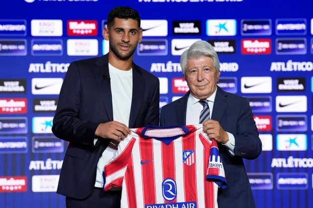 Football, Spain, Atlético Madrid, Presentation of new signing Cristian Romero