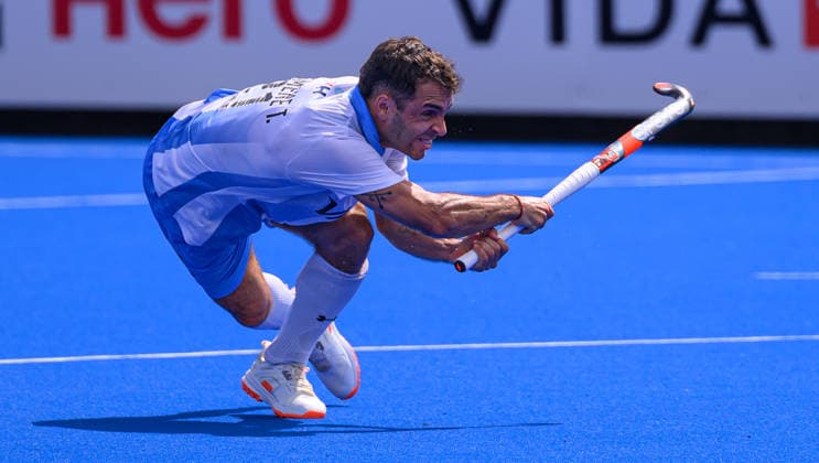 Hockey World Cup Day Six Tomas Domene of Argentine scores from a short corner to put his side 3-1 ahead against New Zealand in the 2026 FIH Hockey World Cup at Wagener Stadium, Amstelveen 20 08 2026 UK Newspapers OUT Copyright: xGraemexWilcocksonx FIL-23805-0002