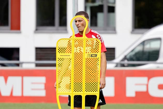 Fußballspieler Said El Mala (Mittelfeld) beim öffentlichen Training des 1. FC Köln am Geißbockheim. Köln, 20.08.2026 (DFL DFB REGULATIONS PROHIBIT ANY USE OF PHOTOGRAPHS as IMAGE SEQUENCES and or QUASI-VIDEO) NRW Deutschland *** Soccer player Said El Mala, midfielder, during a public training session of 1. FC Köln at Geißbockheim in Cologne, August 20, 2026. DFL and DFB regulations prohibit any use of photographs as image sequences and or quasi-video. NRW, Germany Copyright: xChristophxHardtx
